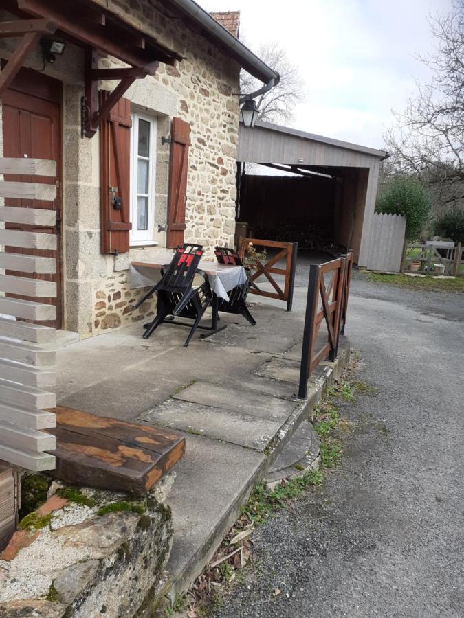 Dans La Maison D'A Cote Azerables Luaran gambar